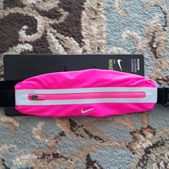 Nike running waistpack - Picture 2 of 13